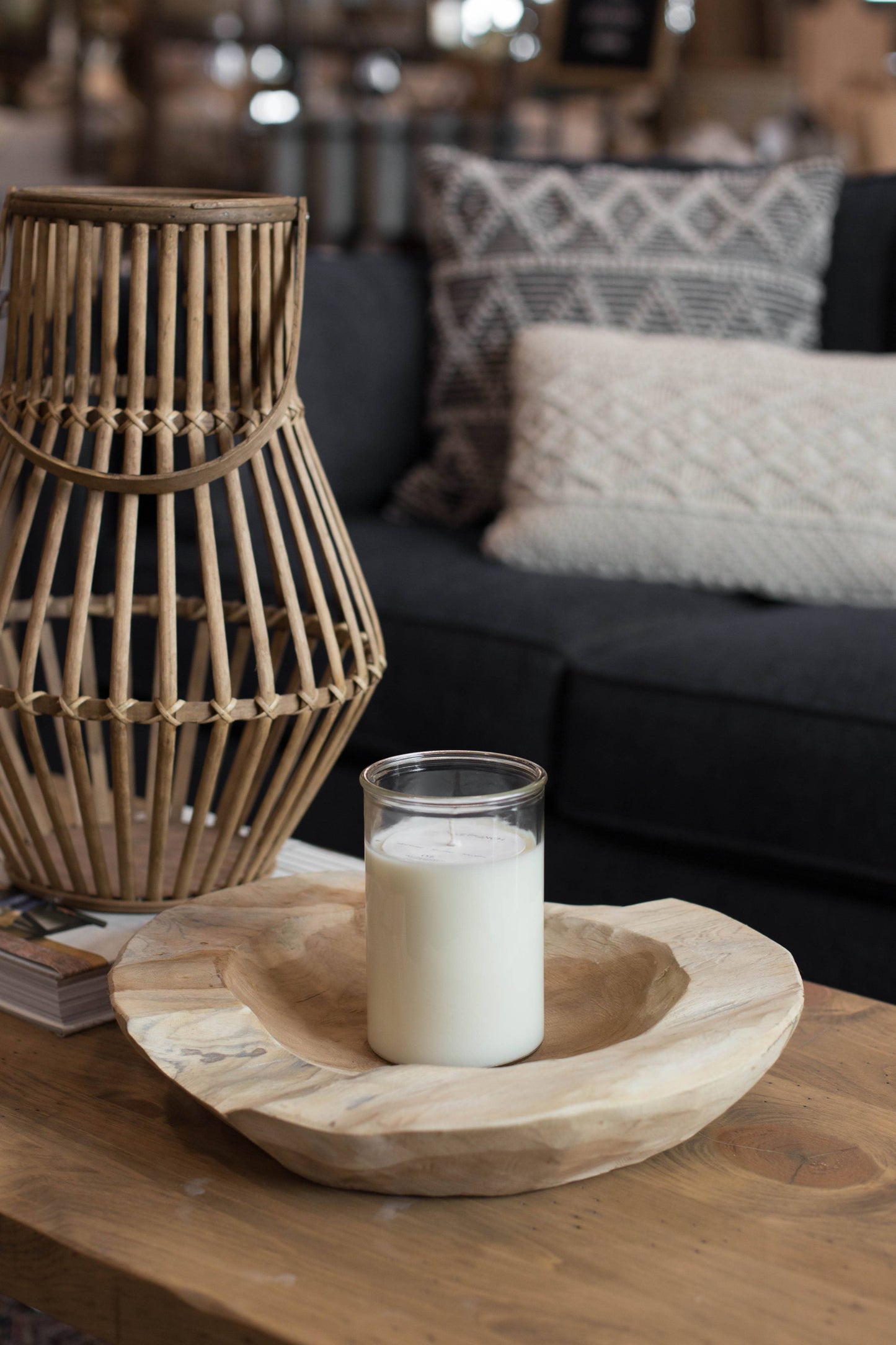 Old Line Candle Co - Classic Candle: 20oz Cashmere